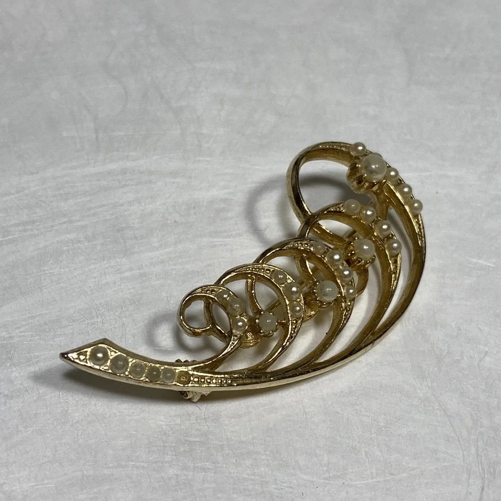 Vintage Faux Pearl Brooch Gold Tone Branch